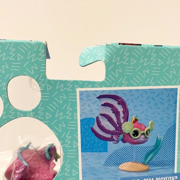Littlest Pet Shop LPS Pets Reba Rosyfish Series 3 Damaged Box - Picture 9 of 16
